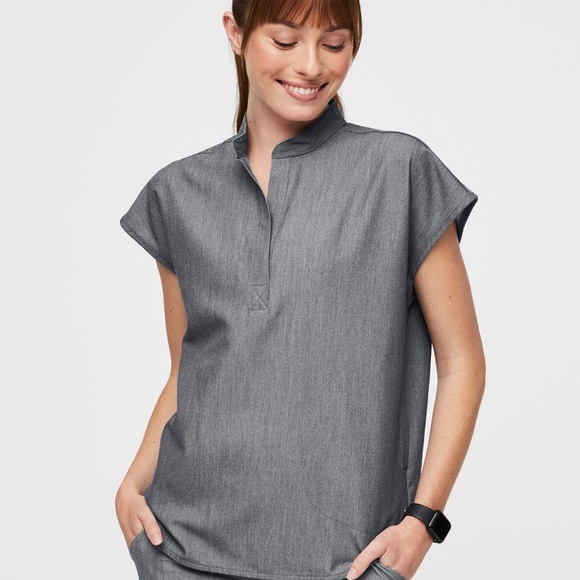 Figs Tops - Figs Women's Rafaela Oversized Scrub Top in Graphite